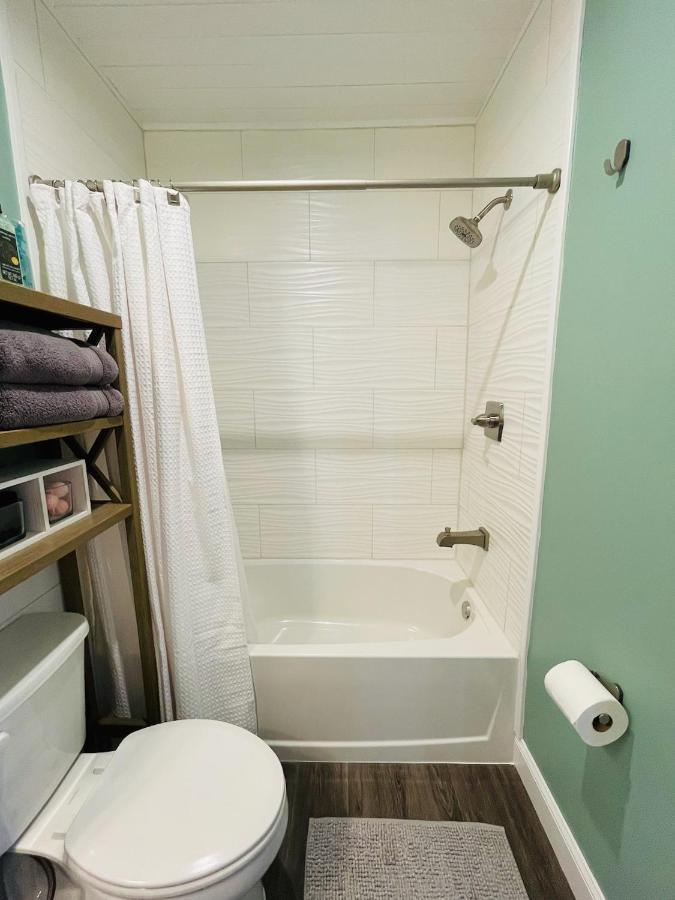 Coastal Chic Suite With Kitchenette And Private Entrance Сейнт Питърсбърг Екстериор снимка