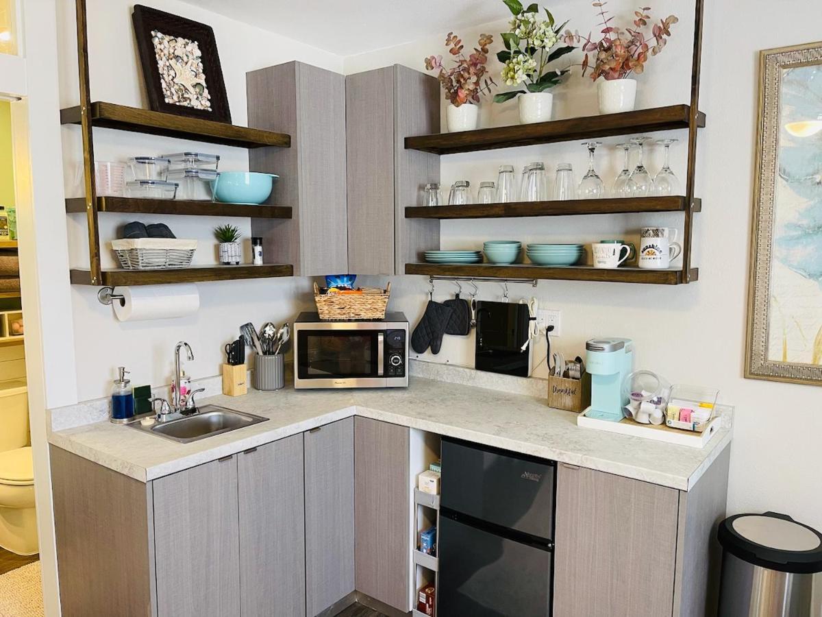 Coastal Chic Suite With Kitchenette And Private Entrance Сейнт Питърсбърг Екстериор снимка